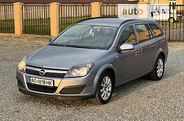 Универсал Opel Astra 2006 в Иршаве