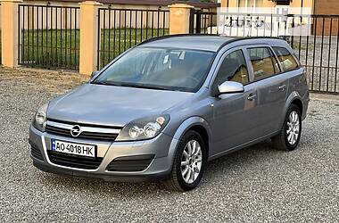 Универсал Opel Astra 2006 в Иршаве