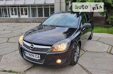 Универсал Opel Astra 2010 в Полтаве