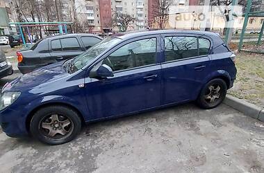 Хэтчбек Opel Astra 2014 в Луцке
