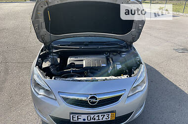 Универсал Opel Astra 2012 в Ковеле