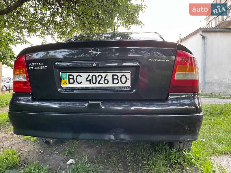 Седан Opel Astra 2008 в Львове