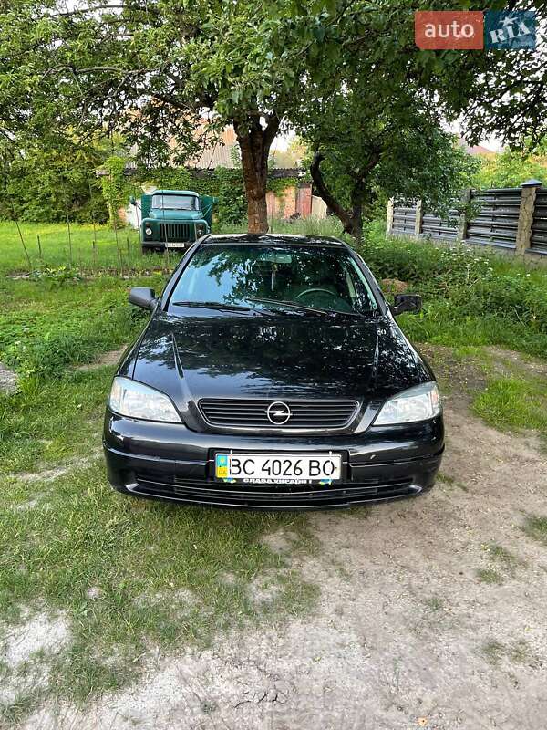 Седан Opel Astra 2008 в 