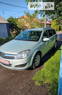 Универсал Opel Astra 2009 в Ровно