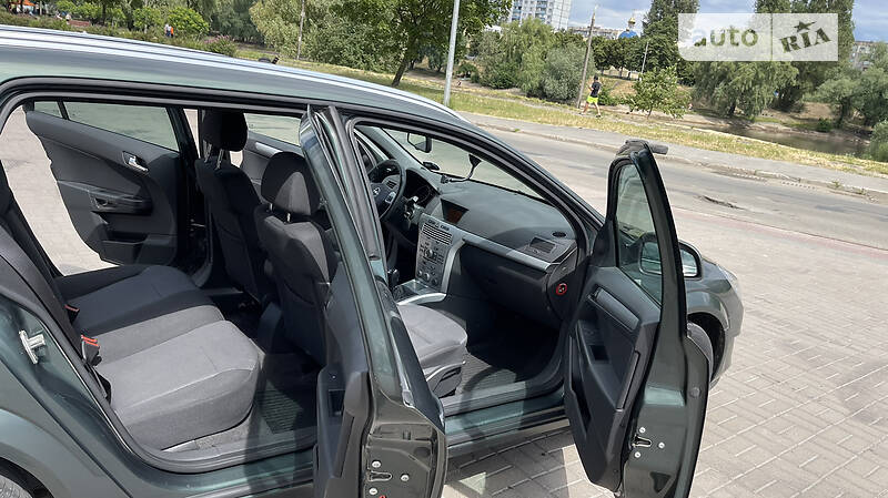 Универсал Opel Astra 2010 в Киеве фото 16 Универсал Opel Astra 2010 в Киеве