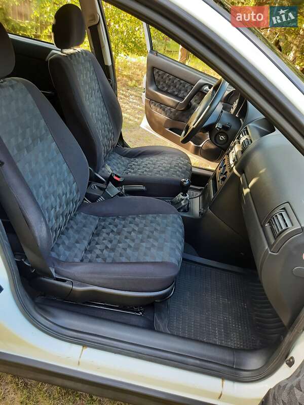 Універсал Opel Astra 1998 в Бару