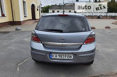 Хэтчбек Opel Astra 2008 в Бердичеве