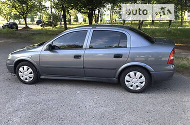 Седан Opel Astra 2006 в 