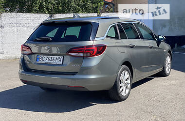 Универсал Opel Astra 2016 в Стрые