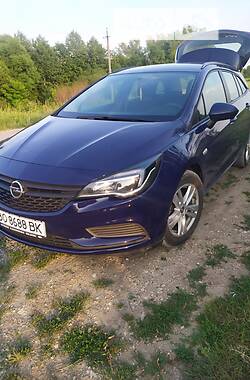 Універсал Opel Astra 2016 в Тернополі