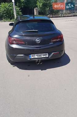 Купе Opel Astra 2013 в Кам'янському