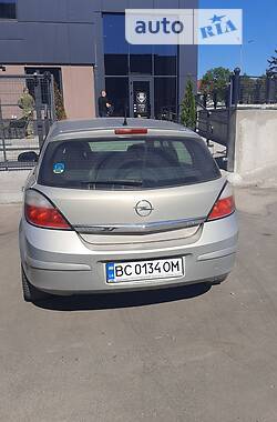 Хетчбек Opel Astra 2005 в Львові