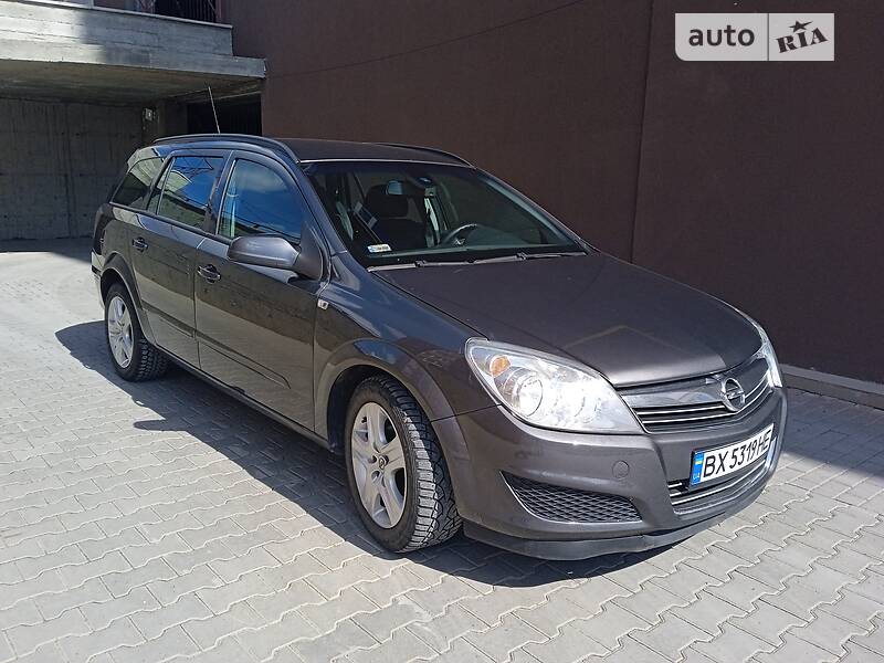 Универсал Opel Astra 2009 в Хмельницком