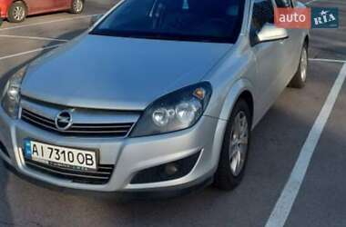 Седан Opel Astra 2011 в 