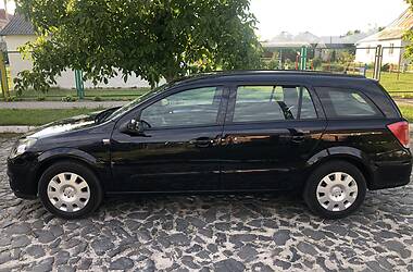 Универсал Opel Astra 2006 в Киверцах