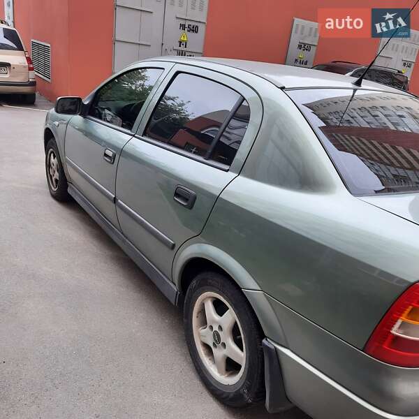 Седан Opel Astra 2006 в Киеве фото 4 Седан Opel Astra 2006 в Киеве