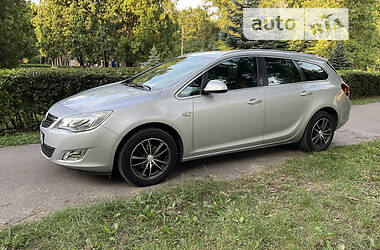 Универсал Opel Astra 2011 в Запорожье