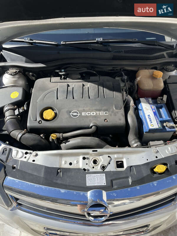 Универсал Opel Astra 2010 в Луцке фото 6 Универсал Opel Astra 2010 в Луцке