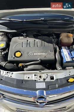 Универсал Opel Astra 2010 в 
