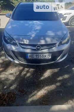 Универсал Opel Astra 2014 в 