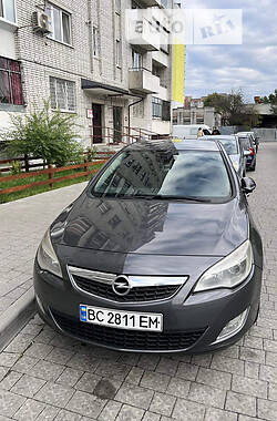 Хэтчбек Opel Astra 2011 в Львове