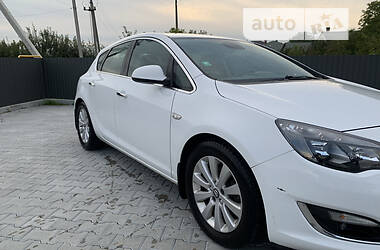 Хэтчбек Opel Astra 2013 в Львове