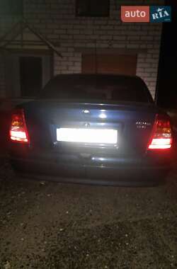 Седан Opel Astra 2001 в Тернополе