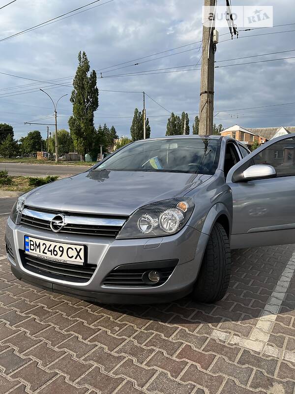 Хетчбек Opel Astra 2006 в Сумах