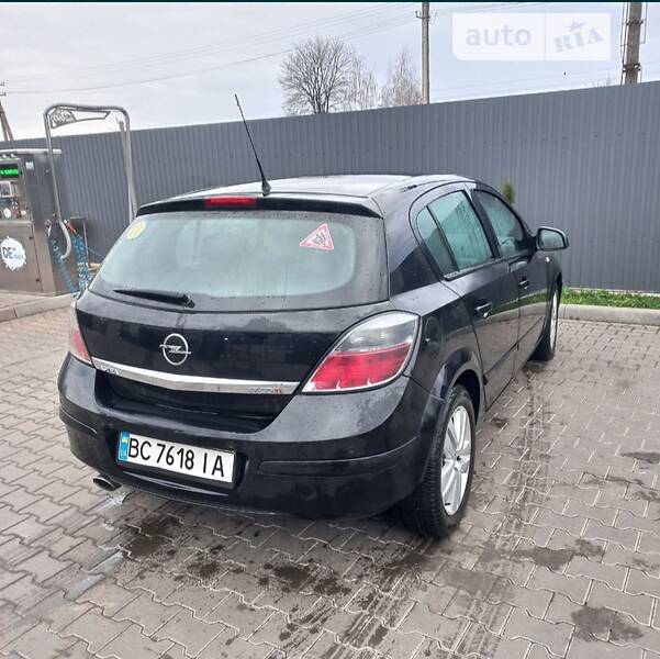 Хетчбек Opel Astra 2007 в Червонограді