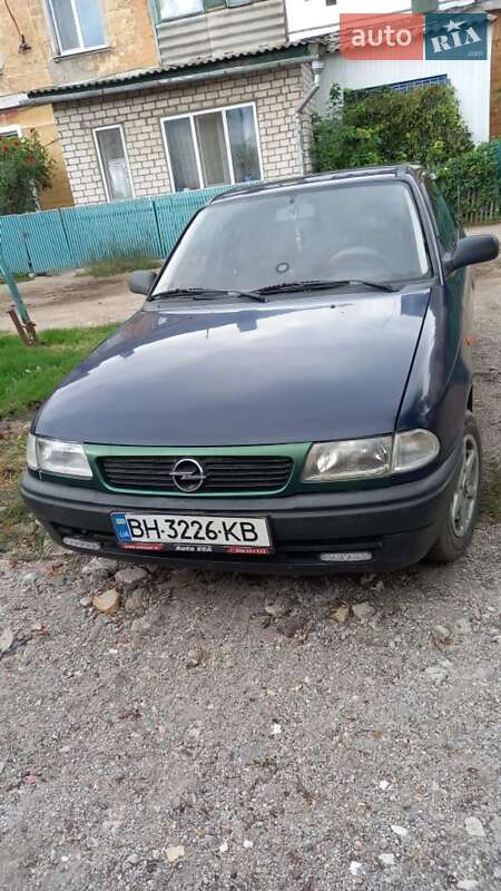 Хэтчбек Opel Astra 2001 в Одессе