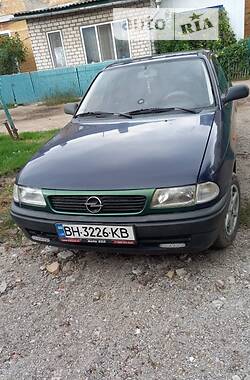 Хэтчбек Opel Astra 2001 в Одессе