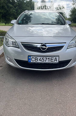 Універсал Opel Astra 2011 в Прилуках