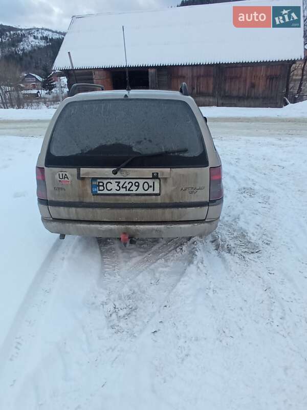 Універсал Opel Astra 1998 в Славському