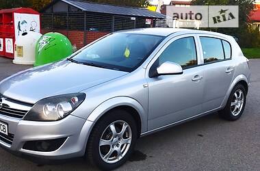 Хэтчбек Opel Astra 2013 в Тернополе