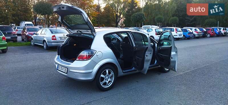 Хетчбек Opel Astra 2013 в Тернополі