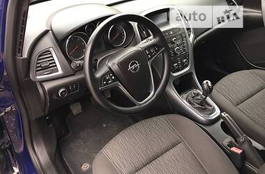 Універсал Opel Astra 2013 в 