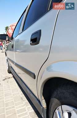 Седан Opel Astra 2001 в Гайвороне