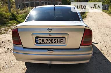 Седан Opel Astra 2001 в Гайвороне