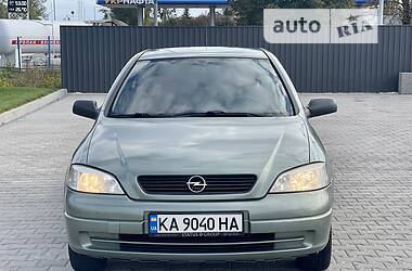 Седан Opel Astra 2006 в 