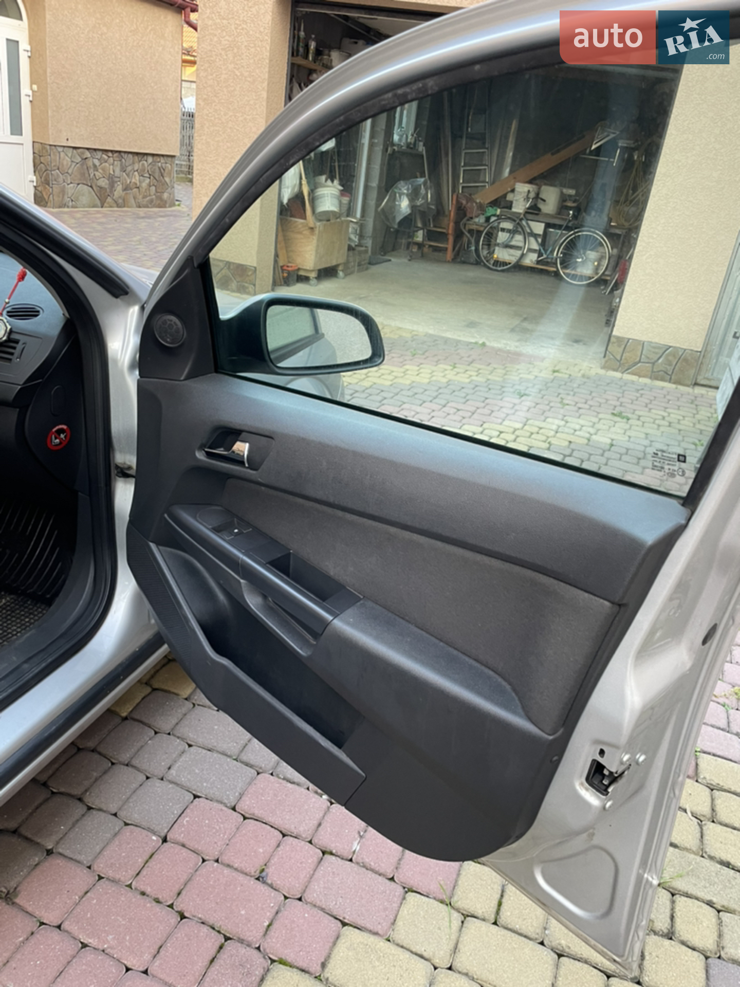 2011 Opel Astra - мініатюра 21