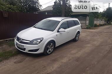 Универсал Opel Astra 2010 в Гайсине