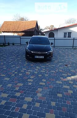 Универсал Opel Astra 2017 в 