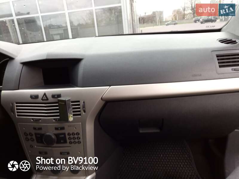 Хэтчбек Opel Astra 2008 в Ровно