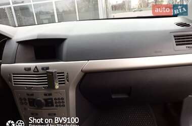 Хэтчбек Opel Astra 2008 в 