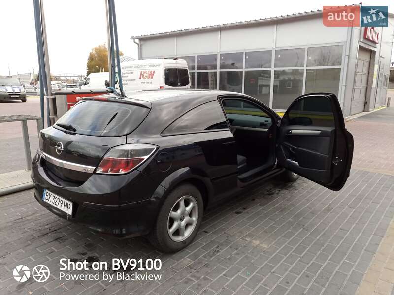 Хэтчбек Opel Astra 2008 в Ровно