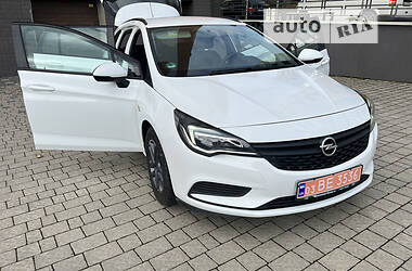 Универсал Opel Astra 2016 в Ивано-Франковске