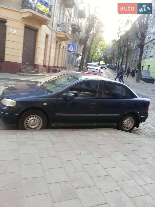 Хэтчбек Opel Astra 2000 в Львове