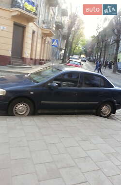 Хетчбек Opel Astra 2000 в 