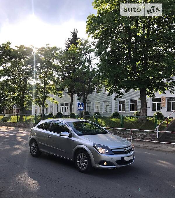 Купе Opel Astra 2005 в Коломые