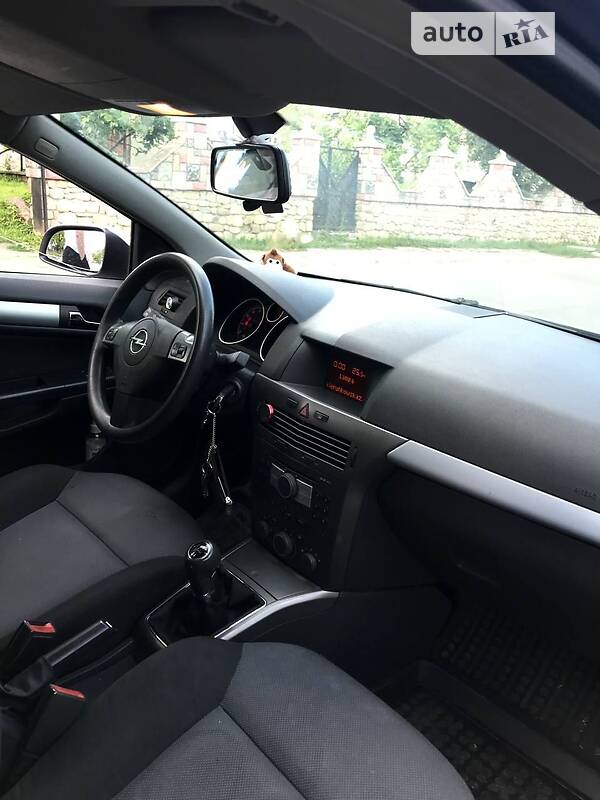 Купе Opel Astra 2005 в Коломые